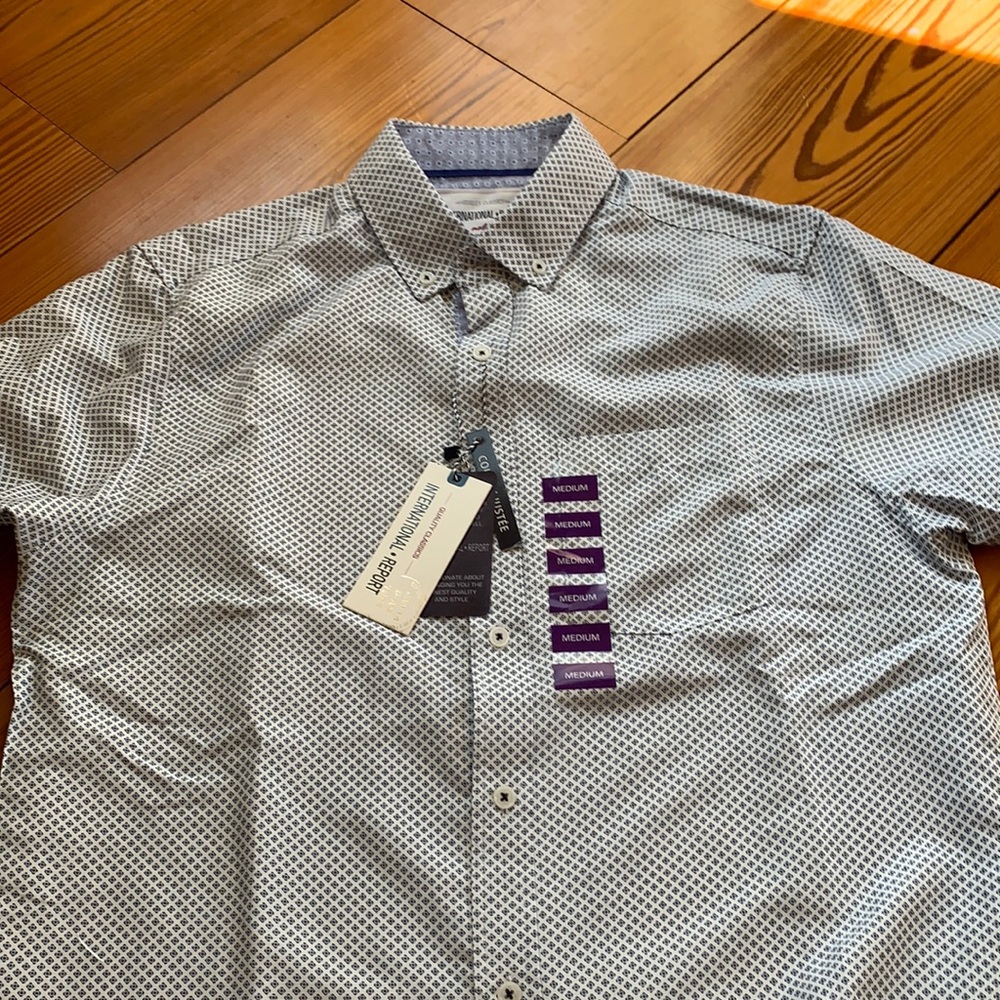 Men’s blue patterned dress shirt